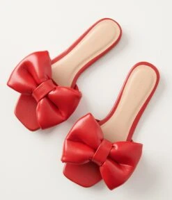 Chic Smooth Red Bow Slipper