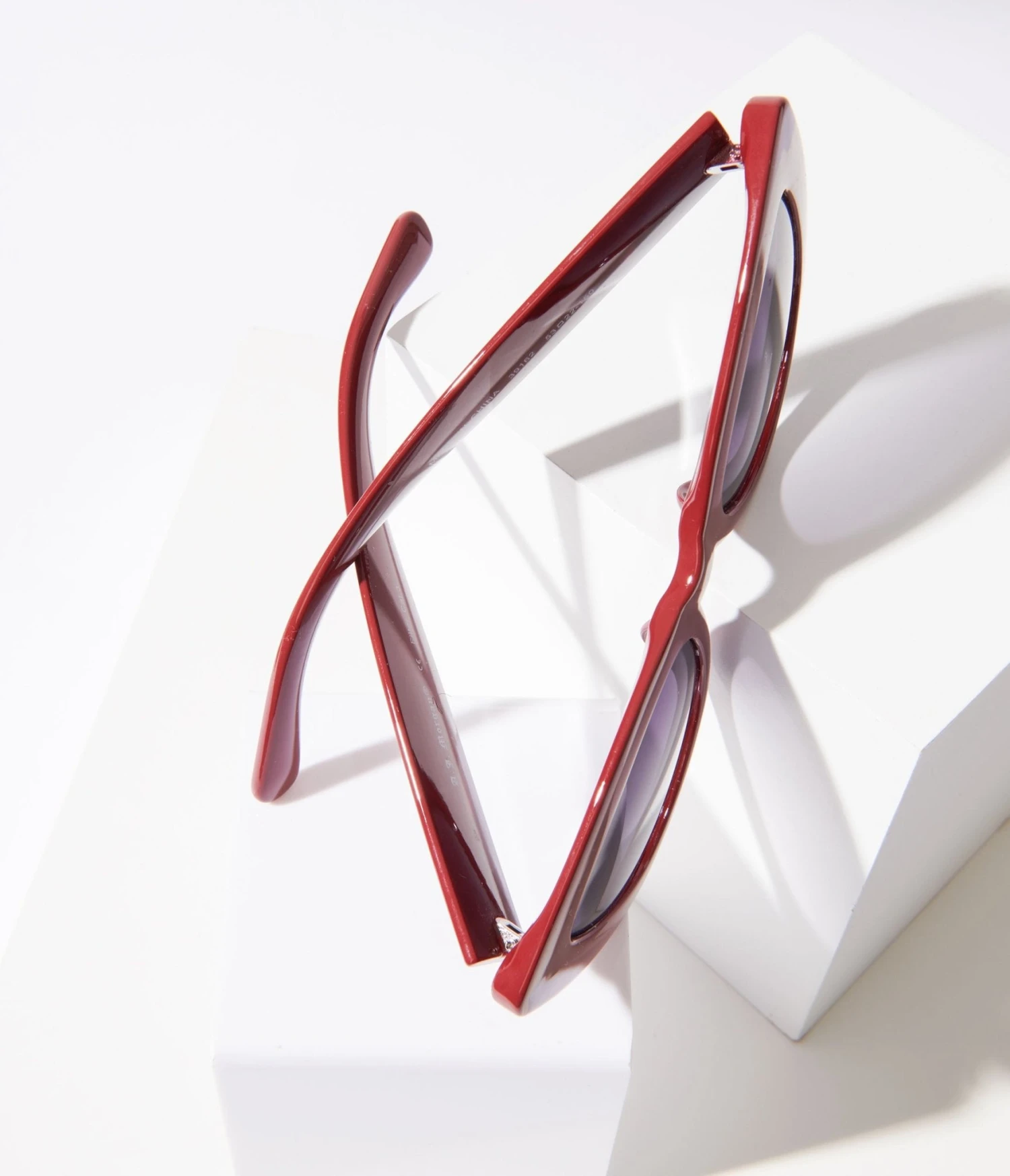 Lady In Red Cat Eye Sunglasses - Image 3