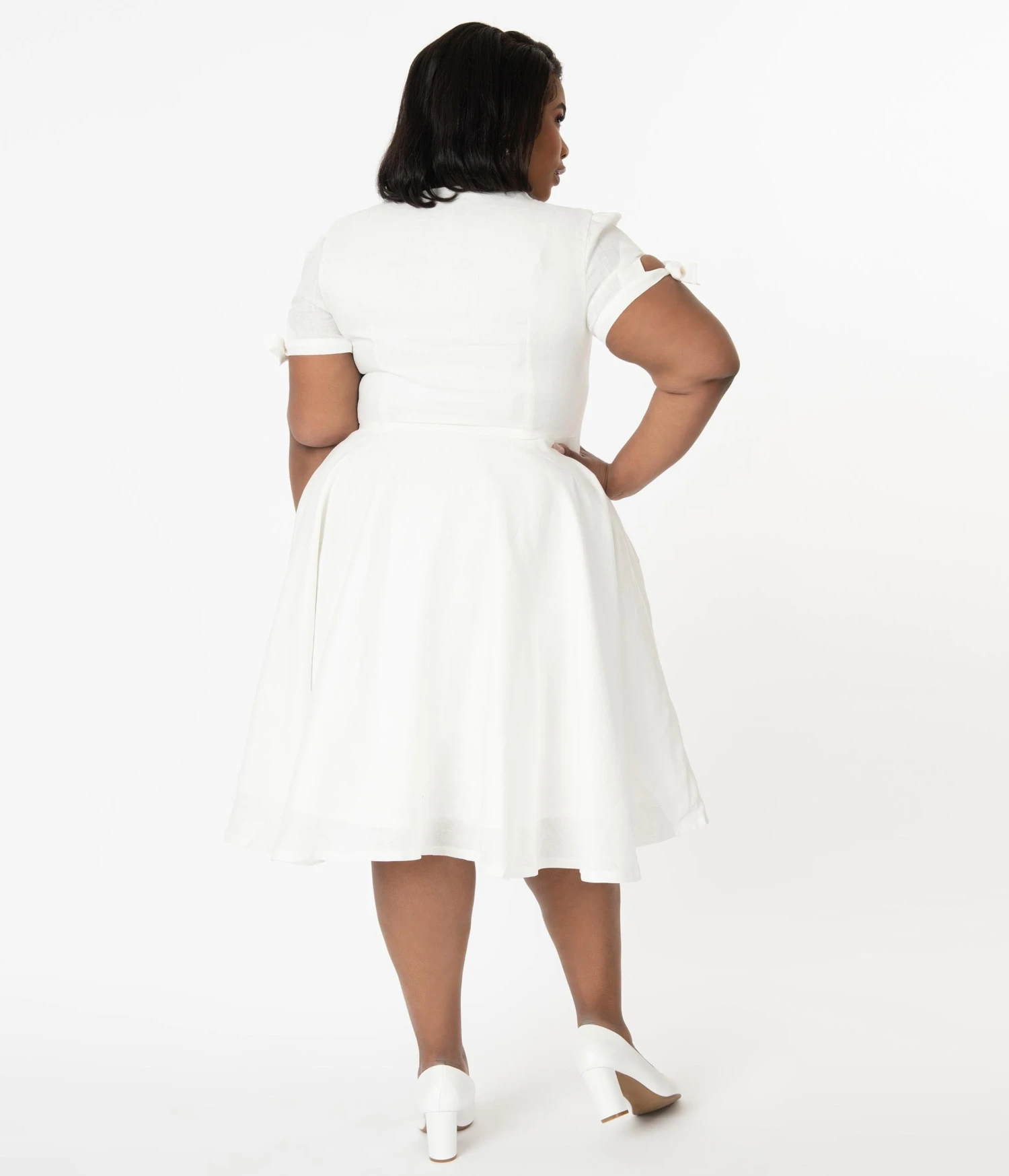 Magnolia Place Plus Size Style White Linen Eleanor Swing Dress - Image 2