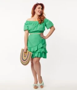 Plus Size Green Two Piece Crop Top & Skirt
