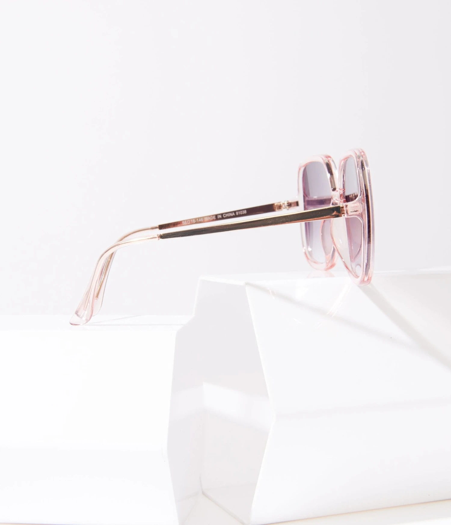 Retro Light Pink Square Sunglasses - Image 2