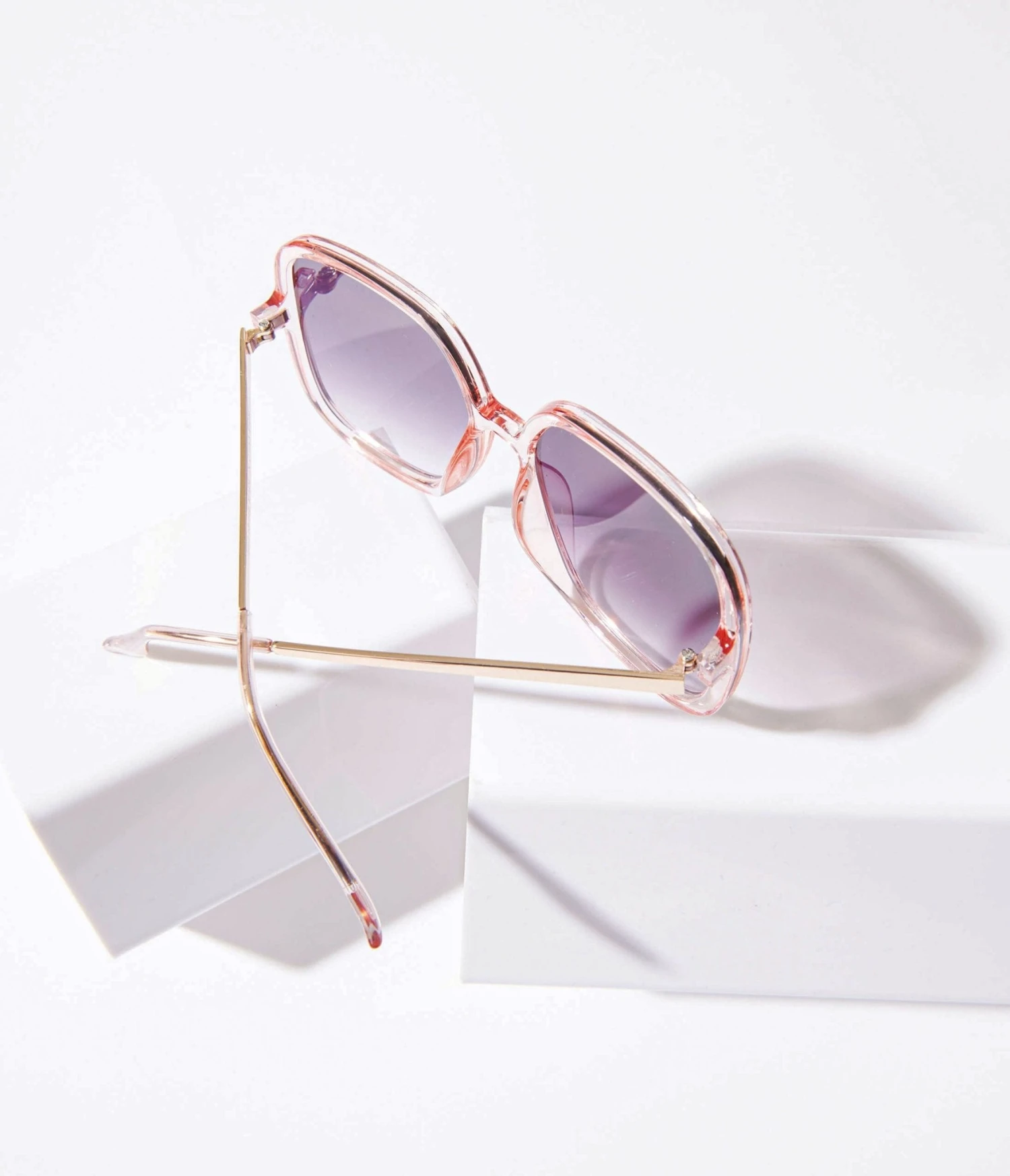 Retro Light Pink Square Sunglasses - Image 3