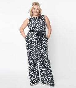 Smak Parlour Plus Size Daisy Print Cowl Neck Jumpsuit