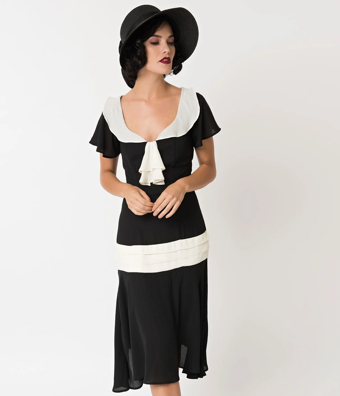 Unique Vintage 1920s Black & Cream Wilshire Flapper Day Dress - Image 3