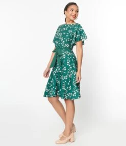 Unique Vintage Emerald Leaf Swing Dress