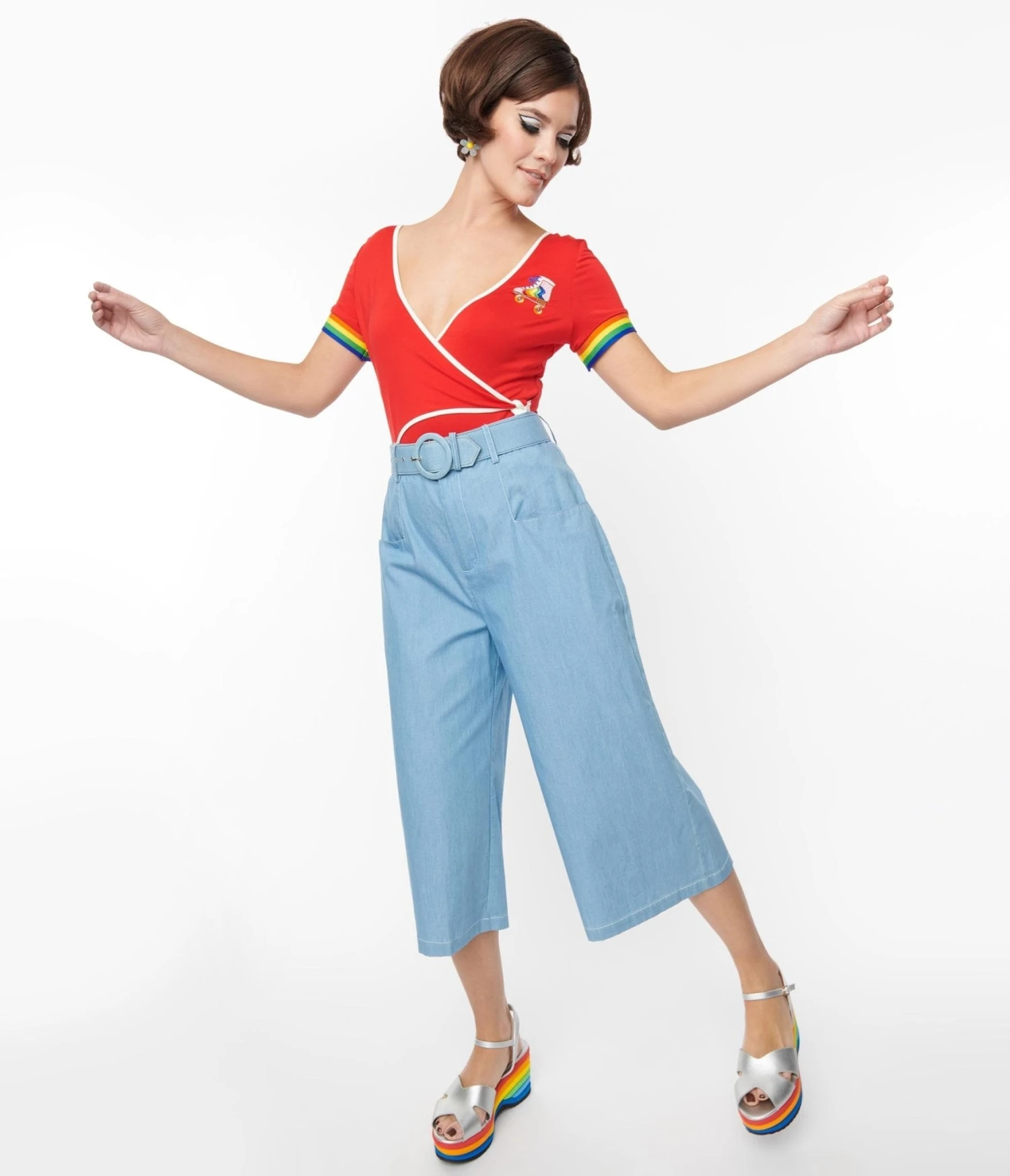 Unique Vintage Light Blue Denim Ginger Capri Pants - Image 5